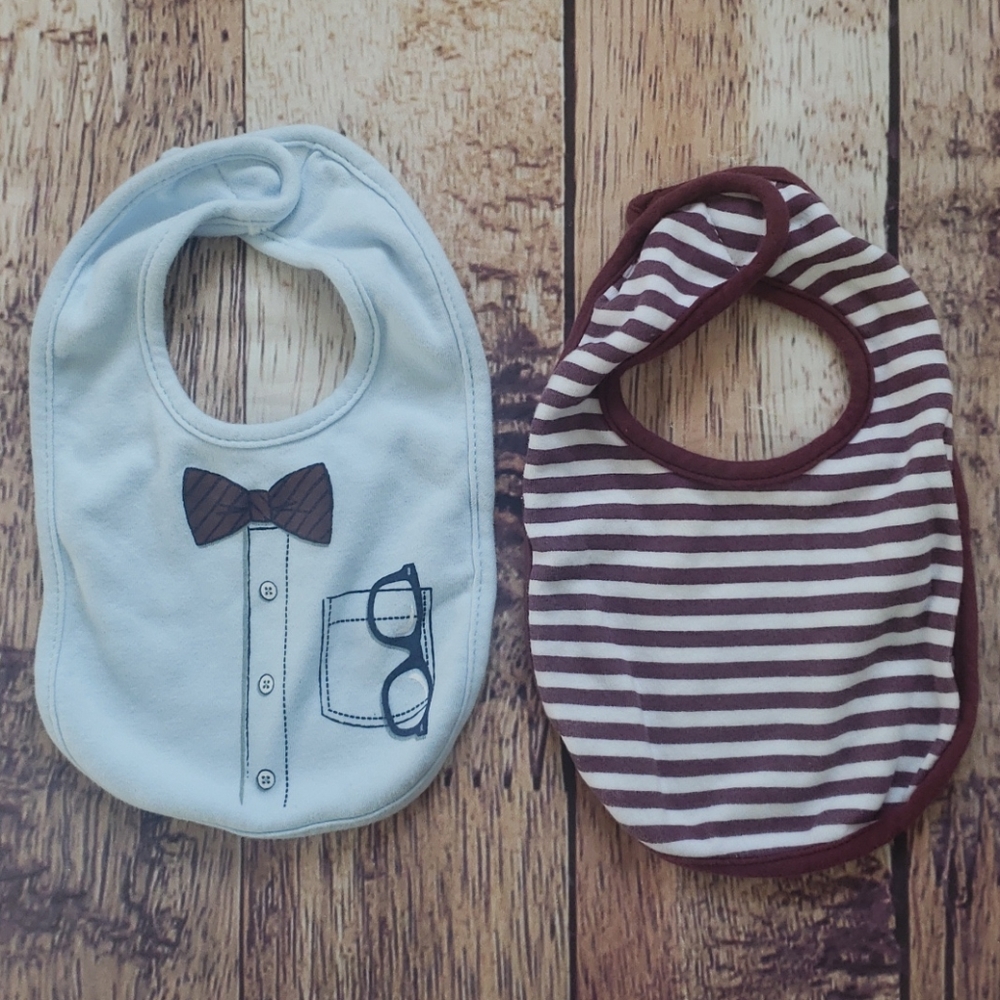 2 bibs